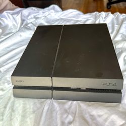 Sony PlayStation 4 (PS4) – 500GB CUH-1215A – Works Great