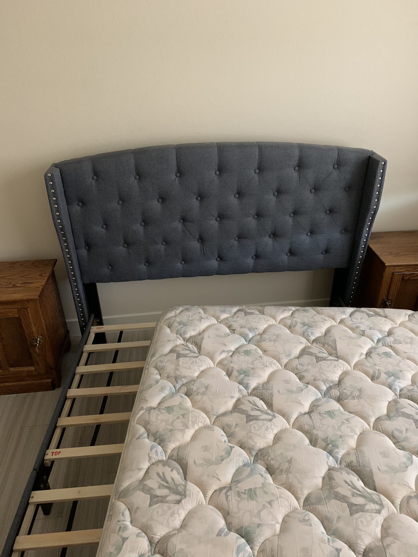 Upholstered, Platform Queen Bed, Mattress& Headboard