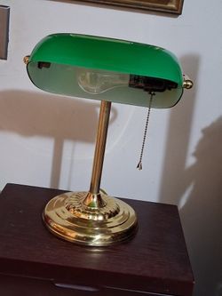 Classic Lamp Emerald Glass Shade Desk Lamp 