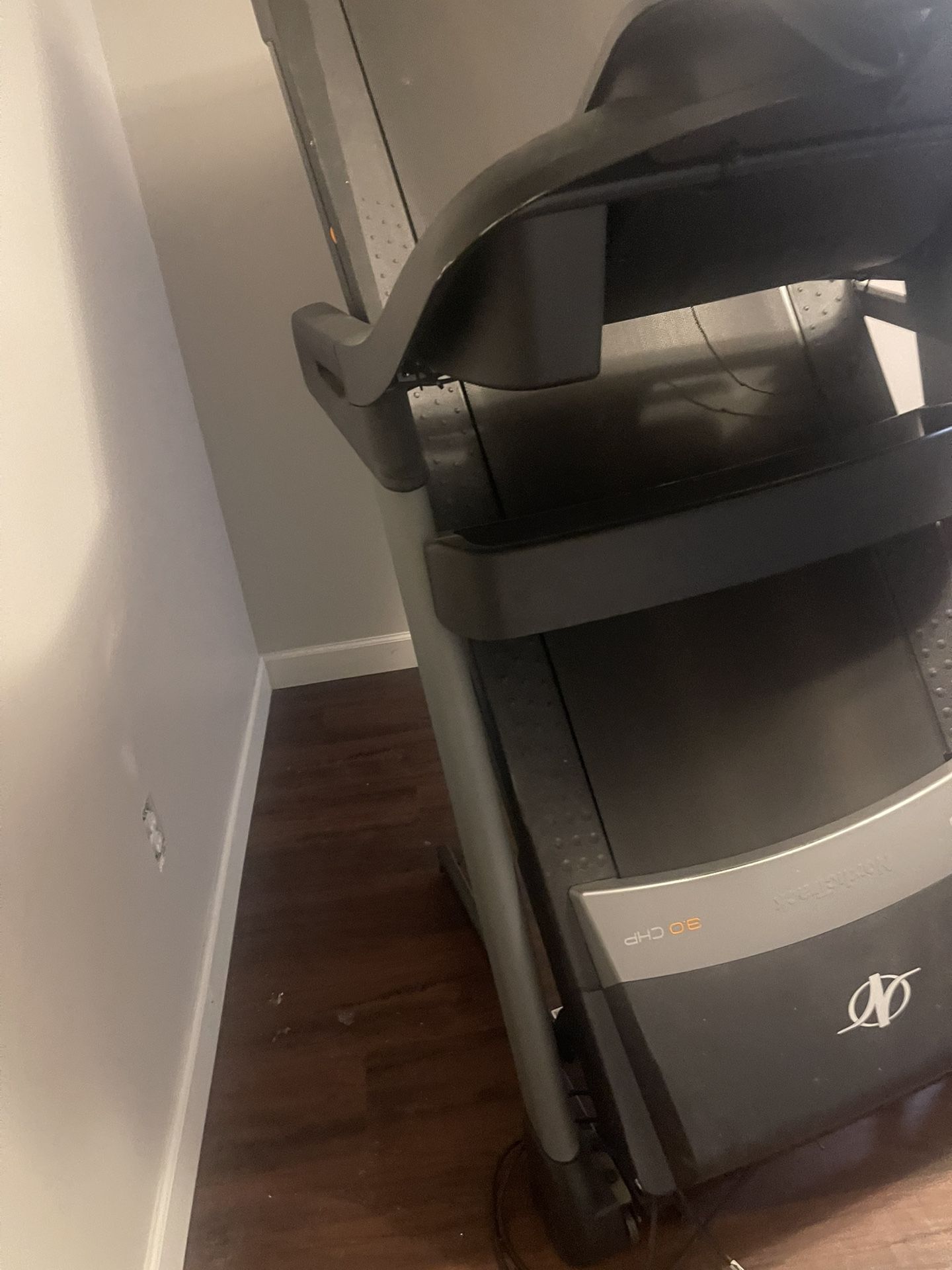 NordicTrack C 990 Treadmill