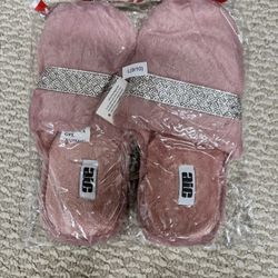 Women’s Slippers