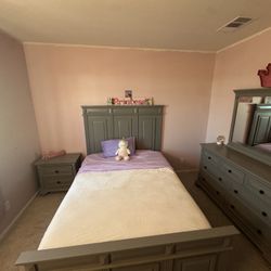 Queen Bed Brand New 