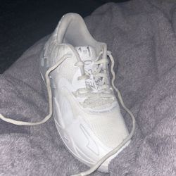 All White Puma LaMelo Ball Basket ball shoes (ONLY WORN ON THE COURT)