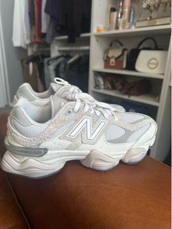 New balance 9060 (women 7.5)