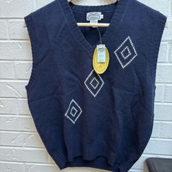 Villager Vintage NWT Women’s Wool Sweater Vest Size L