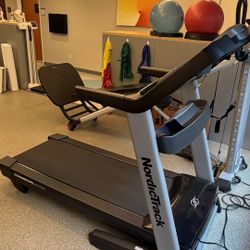 NordicTrack Commercial 2450 Treadmill