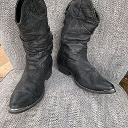 Men’s soft, leather, cowboy boots, size 10 black