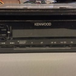 Kenwood Model KDC - 118 Car Stereo