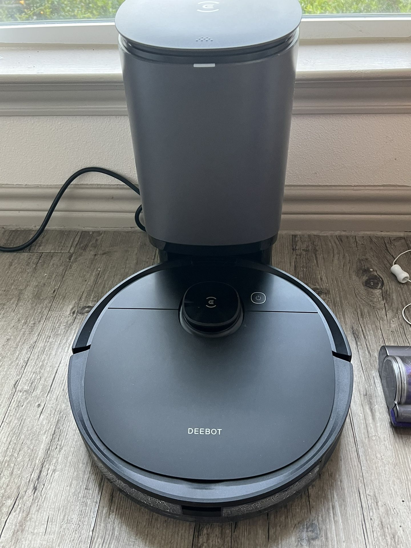 ECOVACSHOME Deebot N8+ Auto-empty Vacuum And Mop 