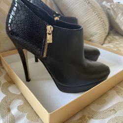Ladies Fashion Solid Color Leather Back Zipper Pointed Toe Thin High Heel Booties