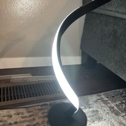  2 beside/tabley lamps-3 Light settings