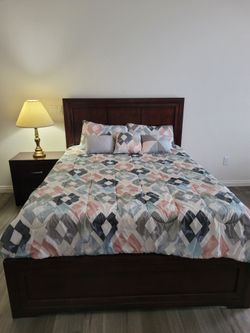 Queen bed set