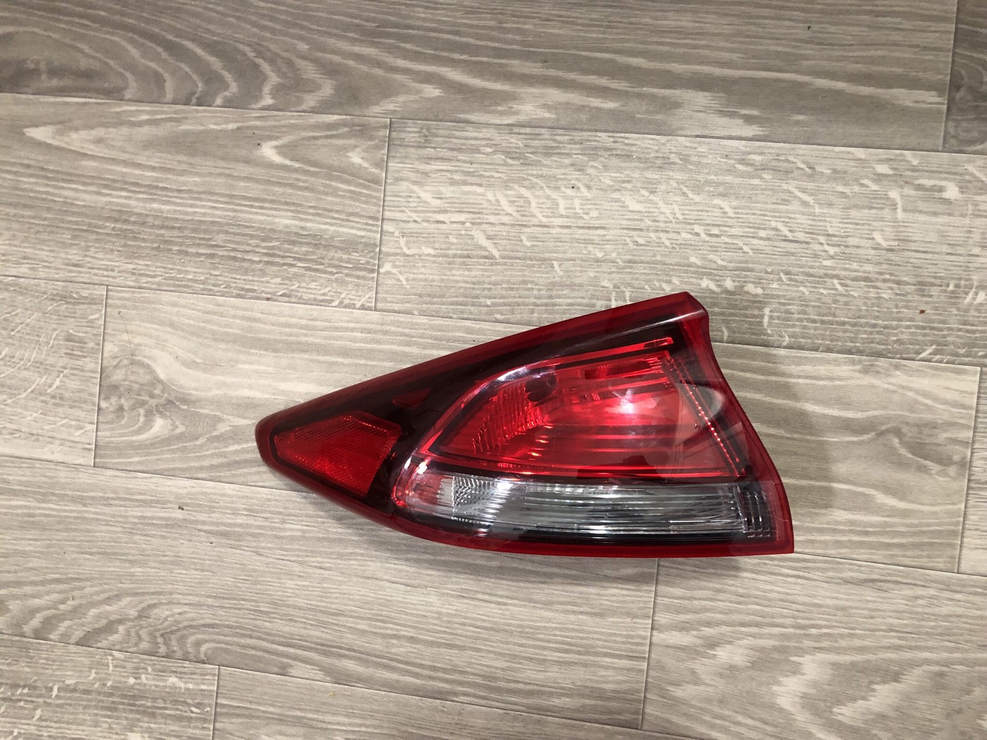 2018-2019 Hyundai Ioniq Hybrid LH Taillight / Tail lamp OEM