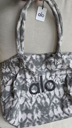 Alo yoga bag