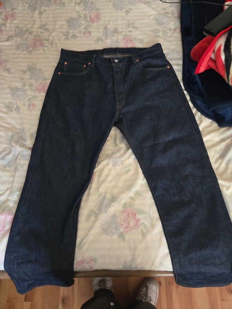 Levi 501 Shrink To Fit Jeans