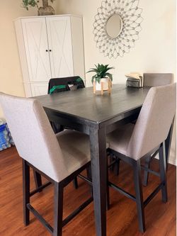 Dinning table