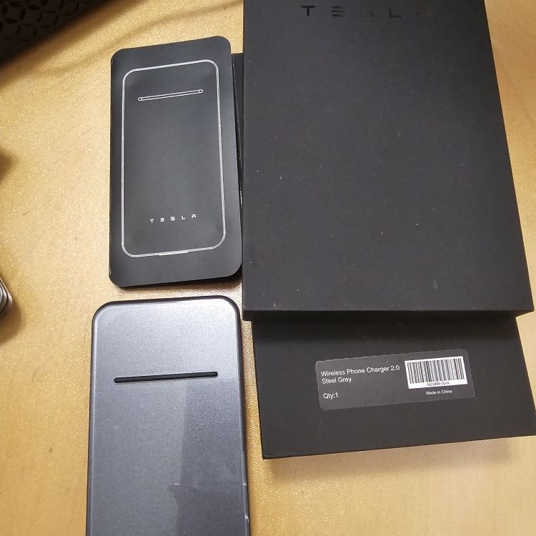 Tesla wireless phone charger 2.0 - Steel Grey for Sale in