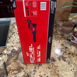 Milwaukee M18 Fuel Blower - Includes Forge HD12.0 Battery And Rapid Charger 