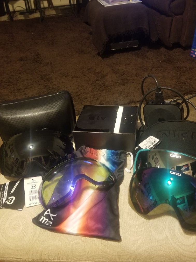 Anon and Gyro with extra lenses. 2 apple tv coconverters. Total $300 For Everything.$800 Worth.