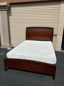 Queen size bed
