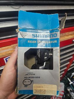 Shimano Altus rear derailleur