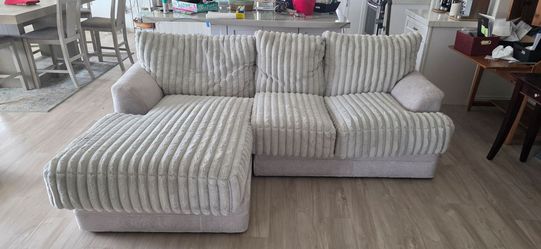 Chaise lounge couch