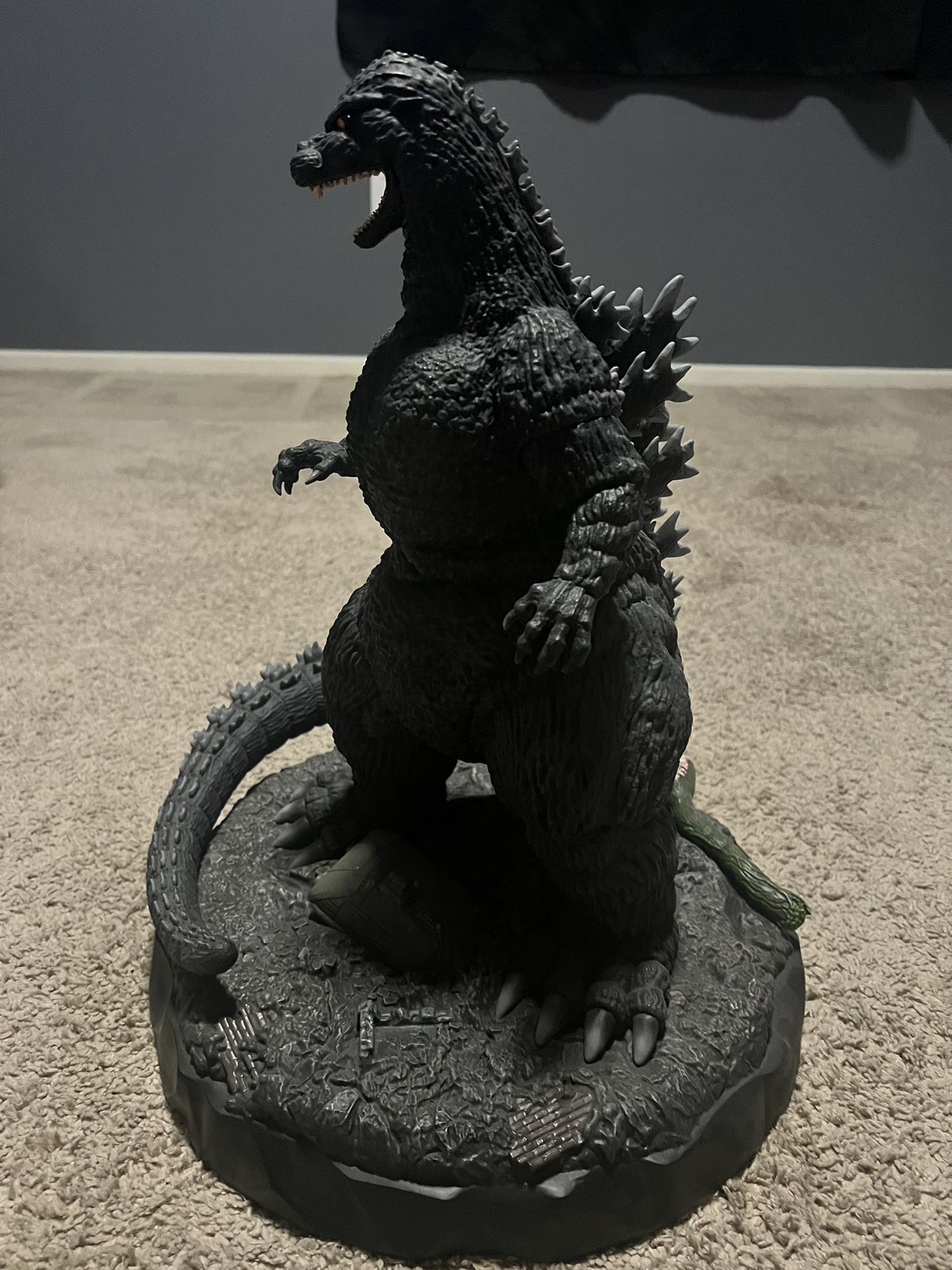 Mondo Godzilla 89 Premium Format Statue