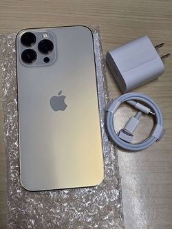 IPHONE 13 pro max unlocked 128GB. BH100%. Price is firm.