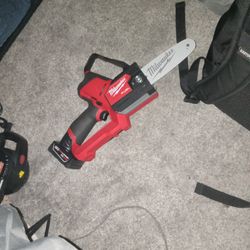 Milwaukee M12 Hatchet  Saw