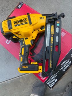 DEWALT DCN660 20V MAX XR 16 Gauge Cordless Finish Nailer