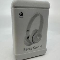 Beats Solo 4