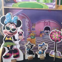 Disney’s Minnie Mouse Fashion Dress-Up House
