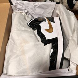 Air Jordan 1 Mid