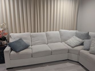 Chessington 4-Piece Sectional with Chaise ashley 7 seater set