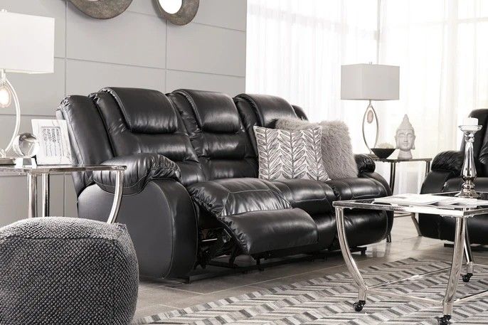 🍹İn Stock🍒SPC.Vacherie Black Reclining Living Room Set
by Ashley
