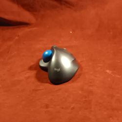 Logitech M570 Wireless Trackball Mouse