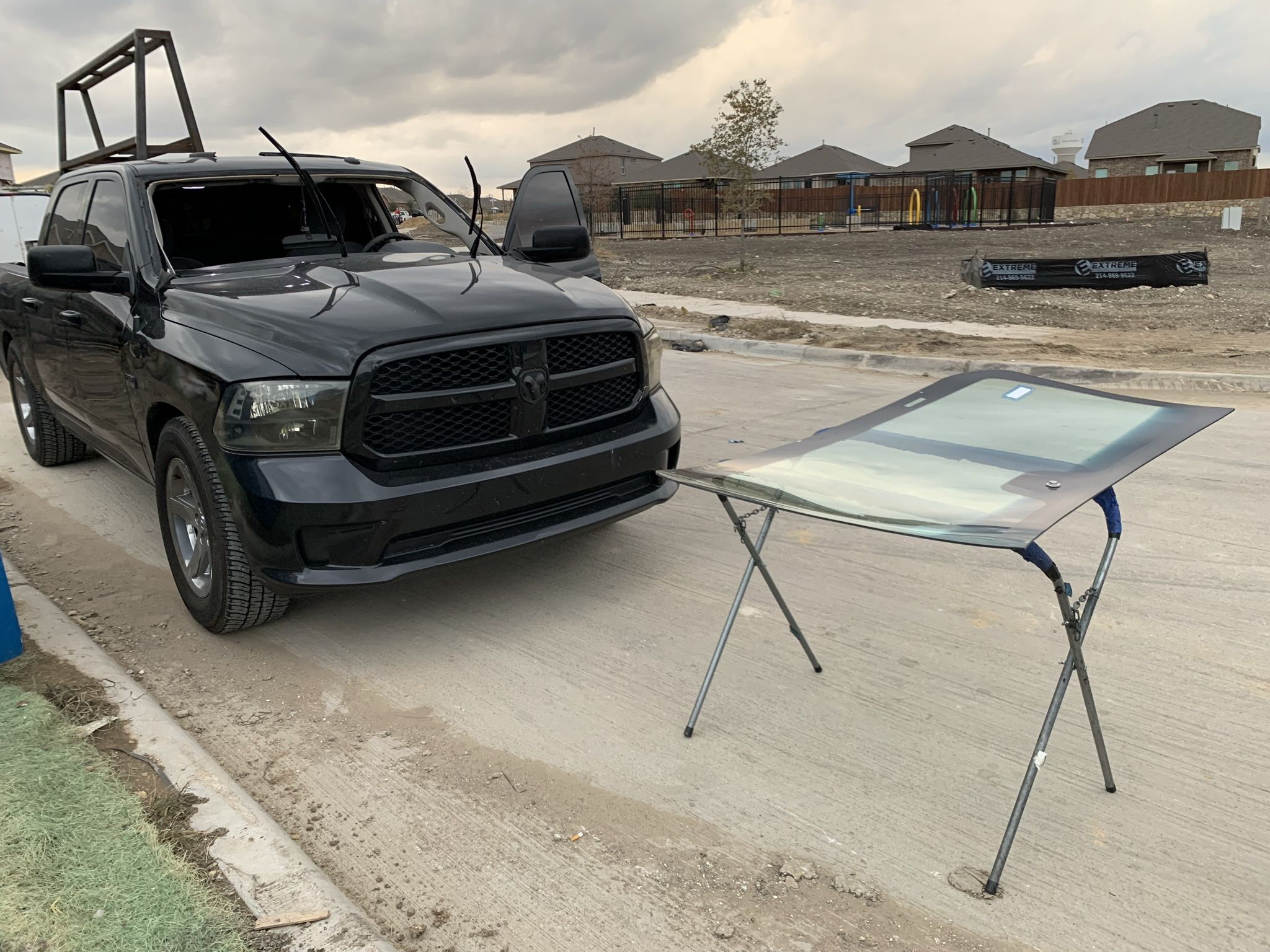 All glass for cars And trucks
