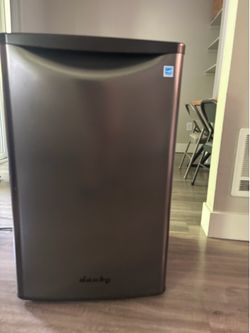 Danby 4.4 Cu. Ft. Mini Refrigerator – Black Stainless – Excellent Condition