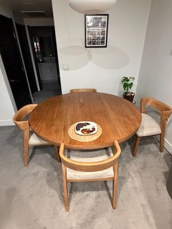 Dining Table with 4 chairs