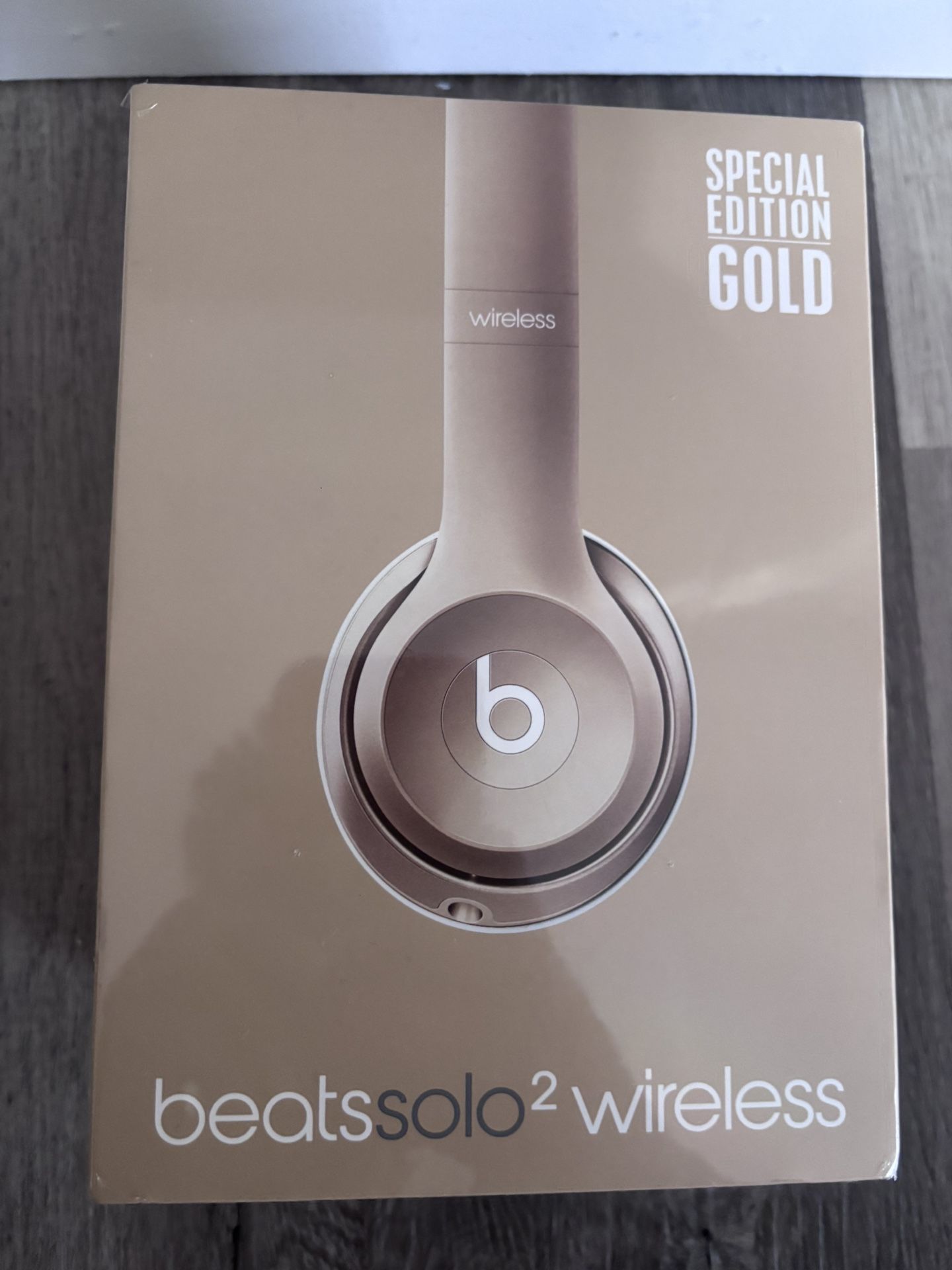 Beats Solo 2 Gold Edition