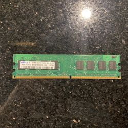 Samsung PC2-5300U 512 MB DIMM 667 MHz DDR Memory 1RX8 