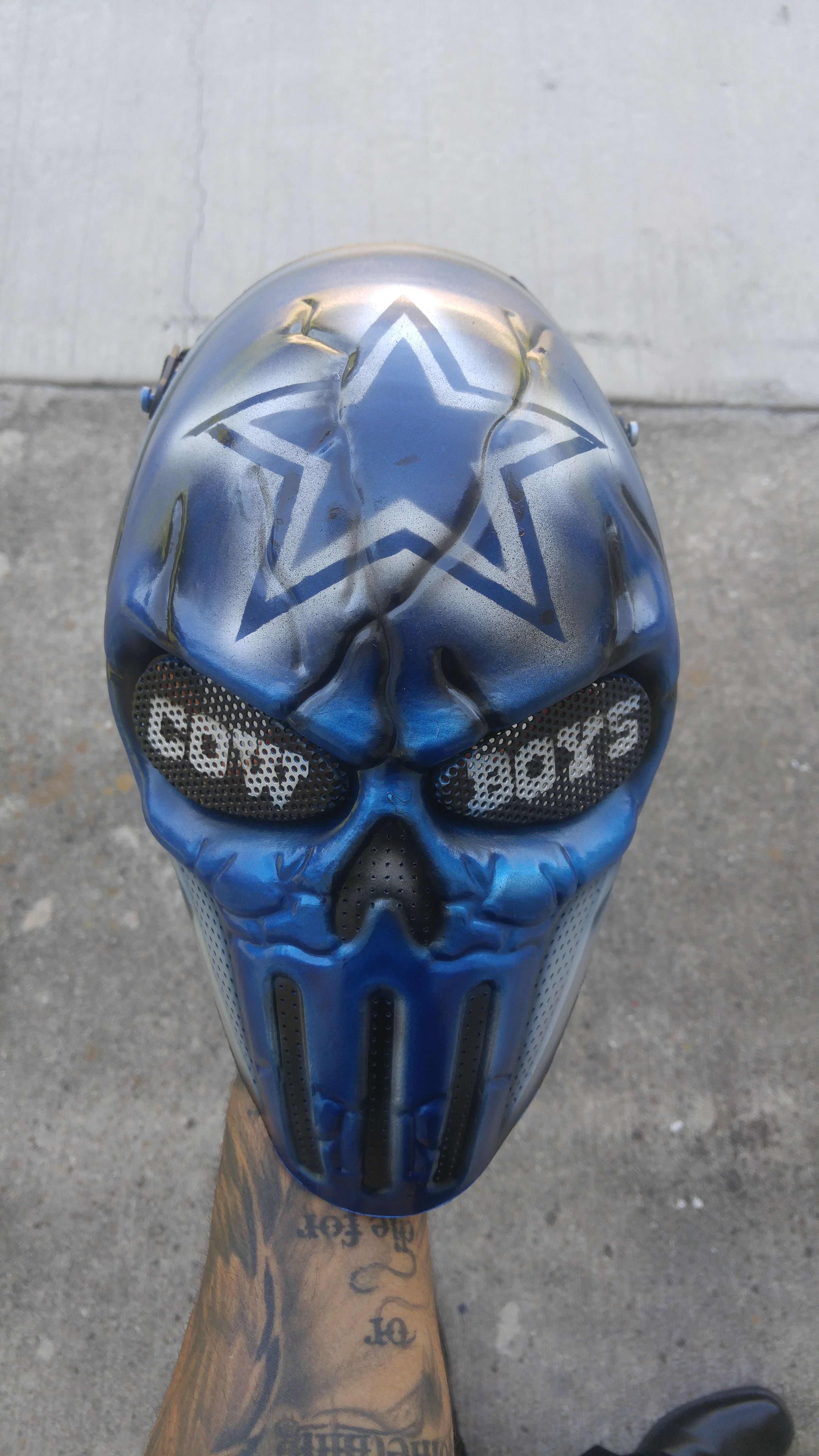 Dallas cowboys face mask
