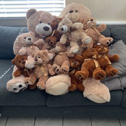 Plushy Bears Only The 2 Big Bears Are Available Sold The Small Ones 