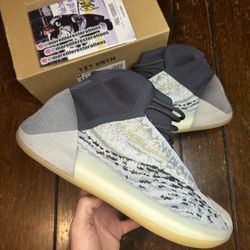 Size 11.5 - adidas Yeezy Quantum Sea Teal lightly worn with original box