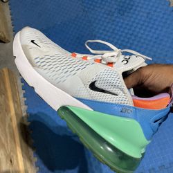Nike AirMax 270 Size 10.5