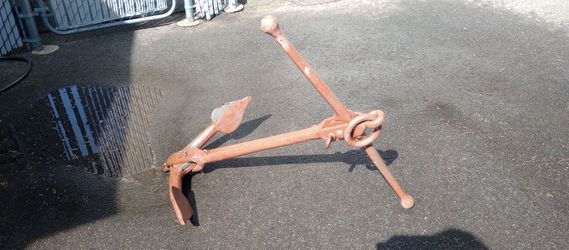 Shanked anchor