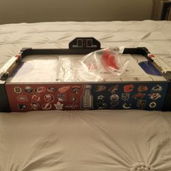 KIDS SMALL HOCKEY GAME BRAND NEW