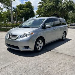 2017 Toyota Sienna