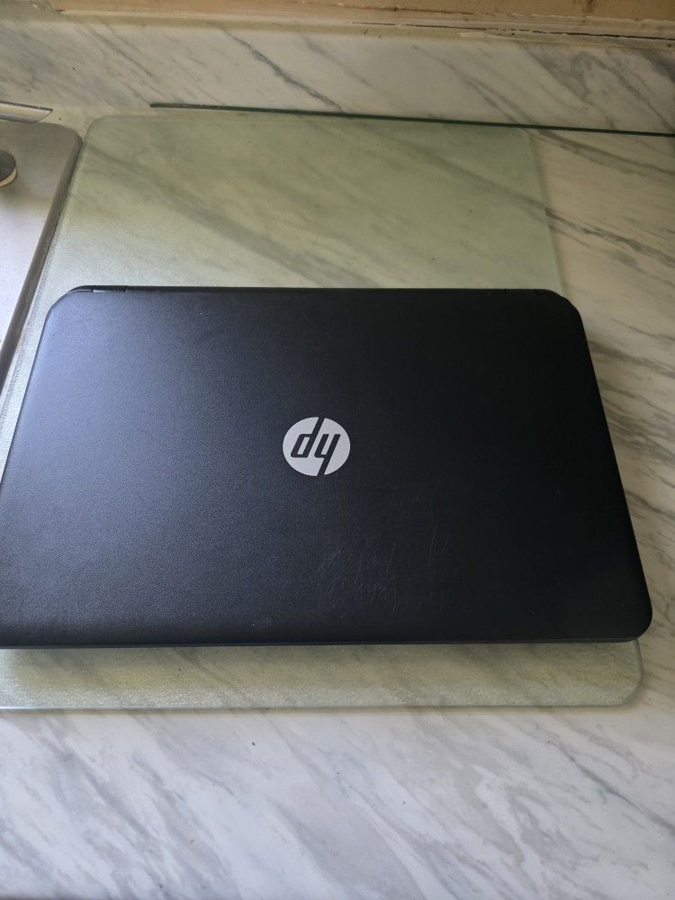 HP 15in Laptop (Core i3, 8GB RAM