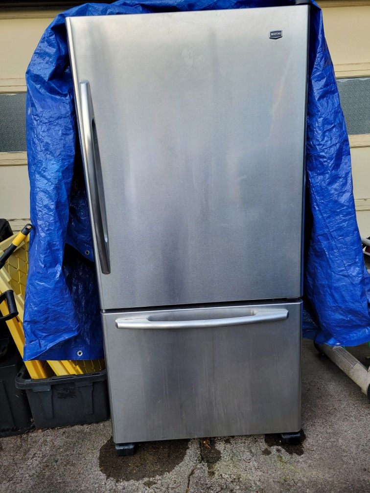 May tag Refrigerator Model MBR2258XES1